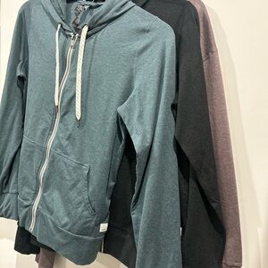 2 Zip-Up Hoodie 1 pullover Vuori lot of 3